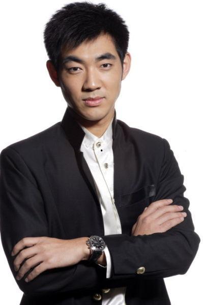 演员胡洋,光影交织下的演艺人生